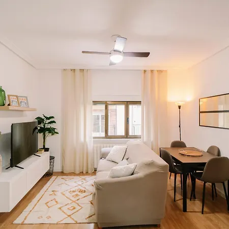 Premium - Centro A Un Paseo - Hospital Y Campus 5 Min - 3 - Camas Premium - Fibra 1gb Apartamento Salamanca